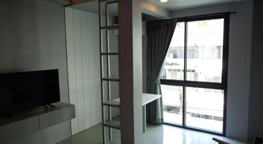 Silom Studios Bangkok Exterior photo